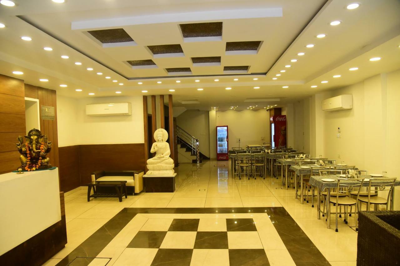 Hotel D S Inn Амритсар Экстерьер фото